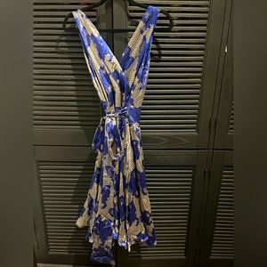 Diane Von Furstenberg DVF Stunning Silk Wrap Dress